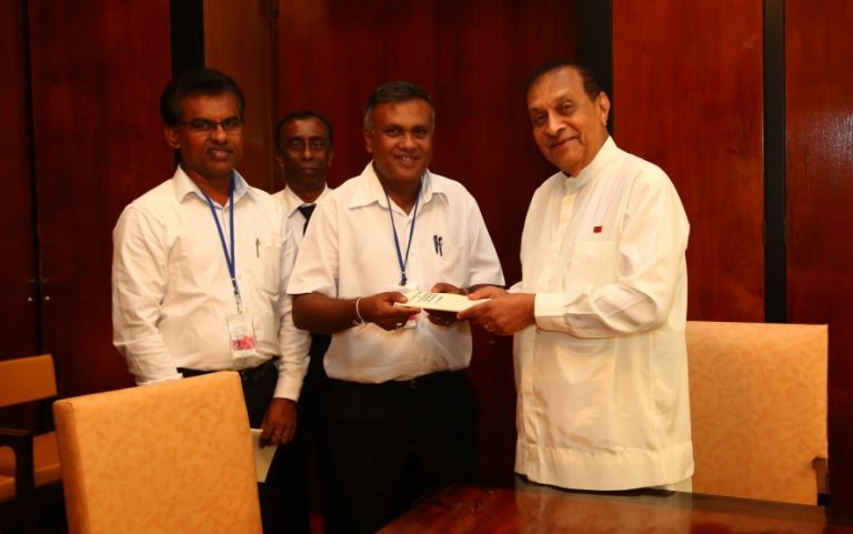 රථ වාහන අනතුරු වැළැක්වීම සහ රියදුරු බලපත්‍ර නිකුත් කිරීමේ පරීක්ෂණ විධිමත් කිරීම පිළිබඳ යෝජනාවලියක්