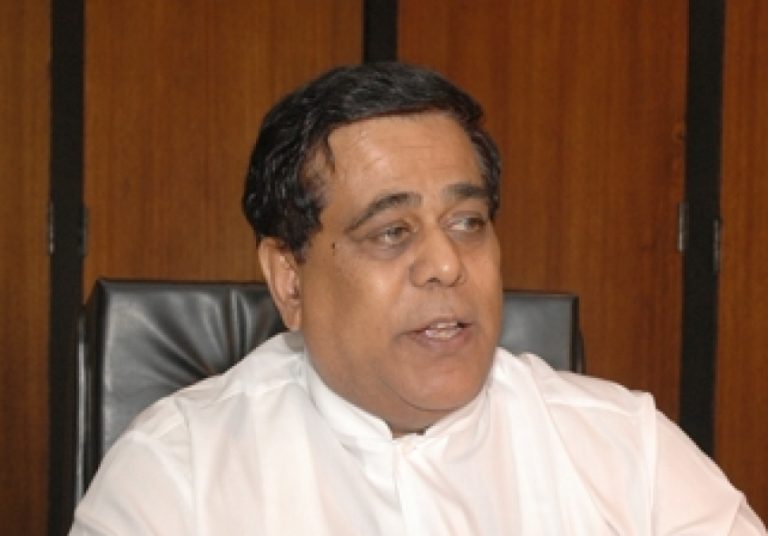 දුම්රිය මගීන්ගේ අපහසුතාවයන් අවම කිරීමට විශේෂ වැඩපිළිවෙලක් ක්‍රියාත්මක කරනවා – අමාත්‍ය නිමල් සිරිපාල මහතා