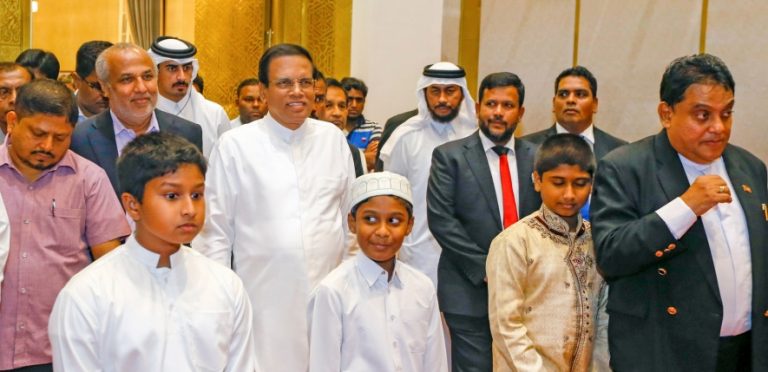 ජනපති කටාර් හි වෙසෙන ශ්‍රී ලාංකිකයින් අතර හමුවක්