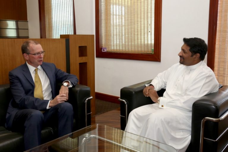 කැනඩා හා ඉතාලි තානාපතිවරු ආරක්‍ෂක රාජ්‍ය අමාත්‍ය රුවන් විජයවර්ධන මහතා හමුවේ