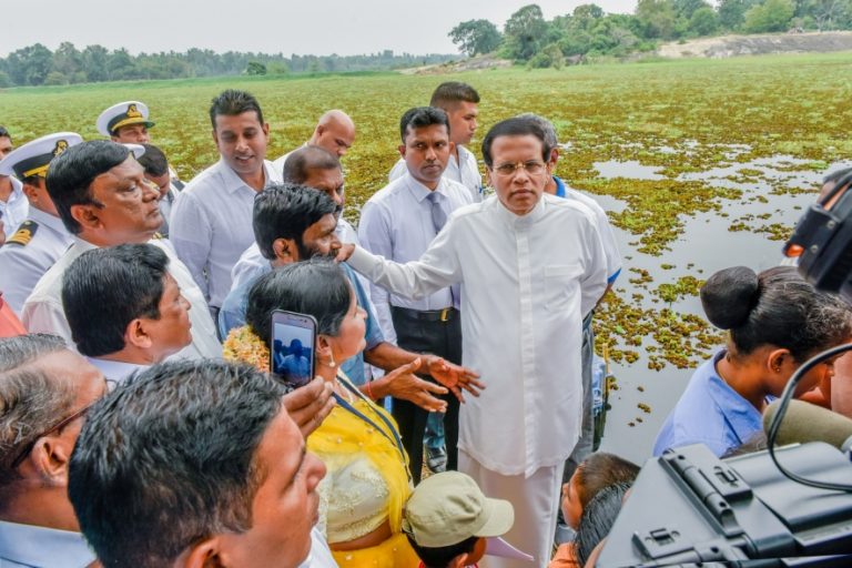 ජනපති කුරුණෑගල තිත්තවැල්ල වැව් පරිශ්‍රයේ නිරීක්ෂණ චාරිකාවක