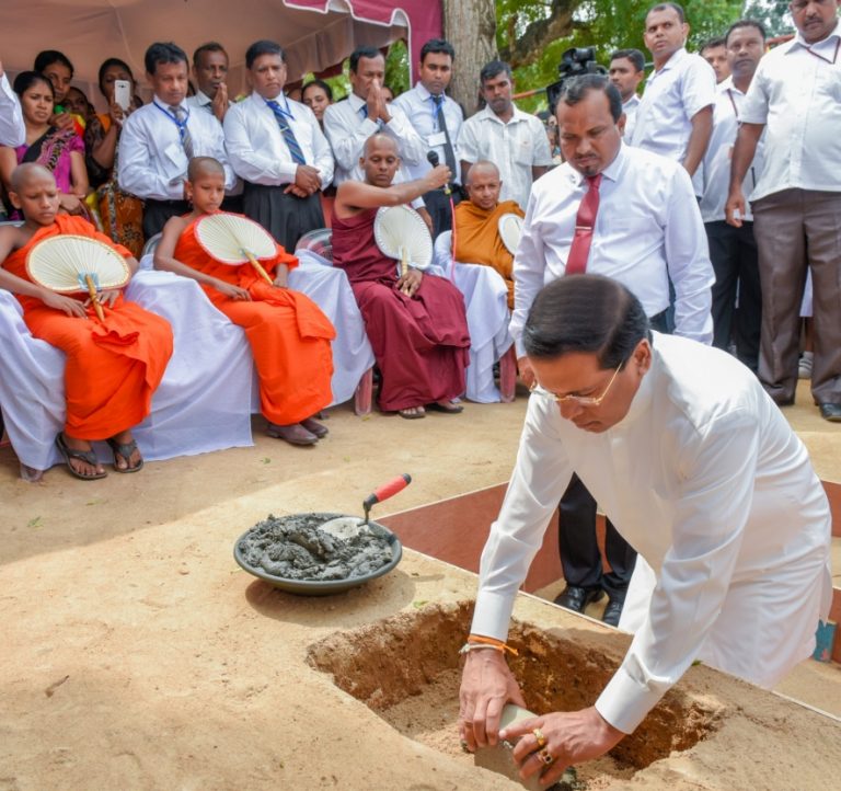 නිකවැරටිය ජයන්ති මධ්‍ය මහා විද්‍යාලයේ සිව් මහල් ගොඩනැගිල්ලට ජනපති මුල් ගල තබයි