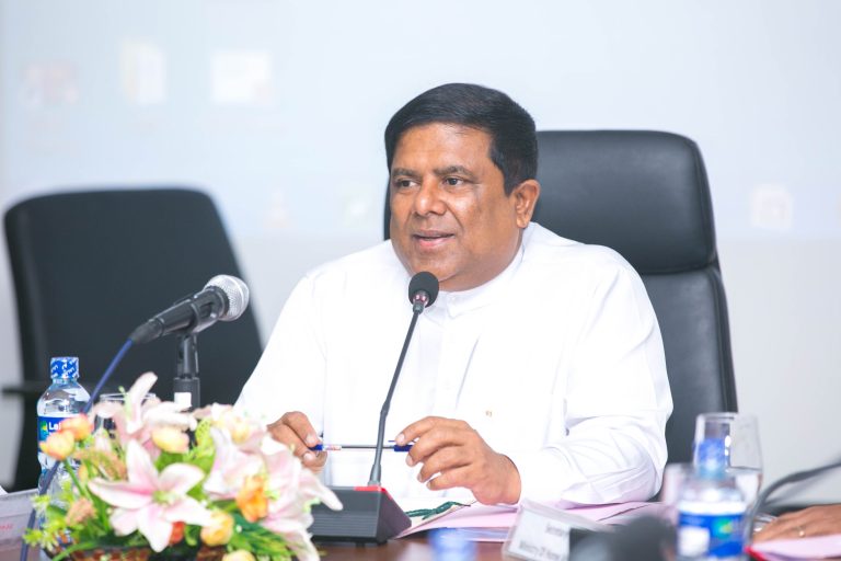 කර්මාන්ත දහස් ගණනාවක් ඇතිවන මතු පරපුර ණය බරින් මුදවන අයවැයක් – අමාත්‍ය වජිර අබේවර්ධන