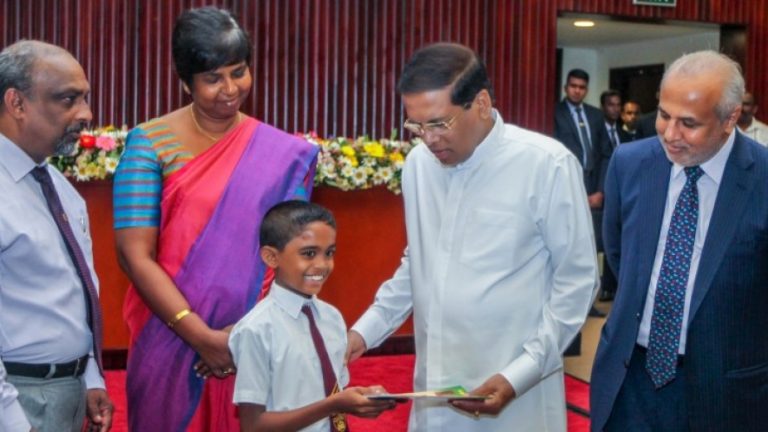 මීතොටමුල්ල නාය යාමෙන් විපතට පත් පාසල් දරුවන් සඳහා ශිෂ්‍යත්ව ජනපති ප‍්‍රධානත්වයෙන්