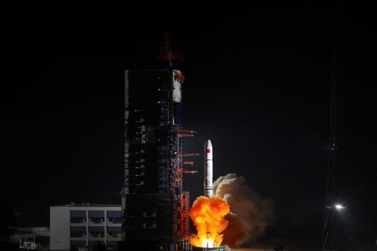 චිනය සාර්ථකව නව චන්දිකාවක් අත්හදා බලයි