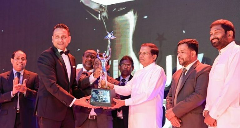 වසරේ විශිෂ්ටතම ව්‍යවසායකයා 2017 සම්මාන උළෙල ජනපති ප්‍රධානත්වයෙන්