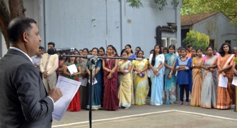 රජයේ ප්‍රවෘත්ති දෙපාර්තමේන්තුවේ කාර්යභාරය රජය පිළිබඳ තොරතුරු අපක්ෂපාතීව, සත්‍ය ලෙස හා මධ්‍යස්ථව නිවැරැදිව ජනතාවට ලබාදීමයි