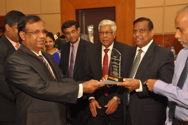 කෘෂිකාර්මික පර්යේෂණවල විශිෂ්ටතාවය සඳහා අපනයන කෘෂිකර්ම දෙපාර්තමේන්තුවට සම්මානයක්