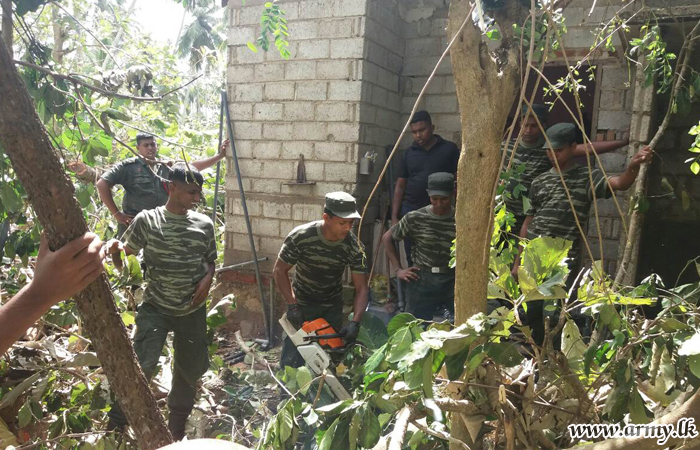 ගම්පහ දිස්ත්‍රික්කයේ සහන මෙහෙයුම්වල භට පිරිස් තවදුරටත්