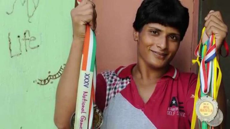 බාධක මැඩ රෙස්ලින් තරුවක් වු නීතු
