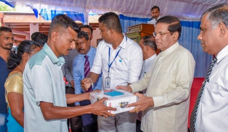 ජීවනෝපාය මාර්ග සංවර්ධනය වෙනුවෙන් රුපියල් මිලියන 29 ක් වටිනා උපකරණ ජනපති ප්‍රධානත්වයෙන්