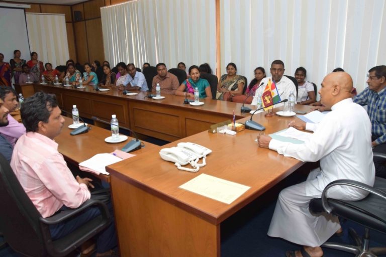 උතුරේ ස්වෙච්ඡා හා කොන්ත්‍රාත් ගුරුවරුන්ට ස්ථීර පත්වීම් ලිපි ප්‍රදානය කිරීම 15 වනදා