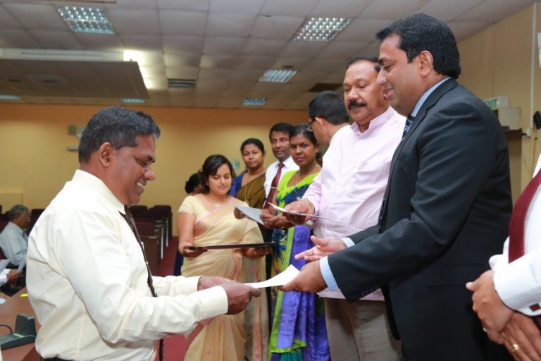 බාධක, අභියෝග සහ ගැටලු පැමිණිය ද කළ යුතු යුතුකම් සහ වගකීම් කාලානුරුපීව කළ යුතුයි