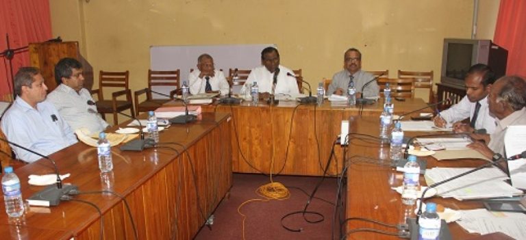 පෞද්ගලික අංශයේ සේවකයන්ට අවුරුදු 60 දක්වා සේවය කිරීමේ අවස්ථාවක්