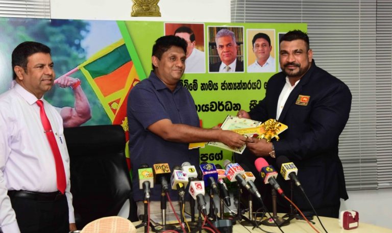 ලූෂන් පුෂ්පරාජ් මහතා කළ සේවයට නිවාස හා ඉදිකිරීම් අමාත්‍යංශයෙන් නිවසක්
