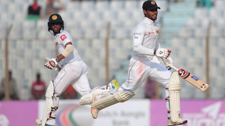 කුසල් මෙන්ඩිස්ගේ සිව්වැනි ටෙස්ට් ශතකය – ශ්‍රී ලංකා පිල 295/1යි