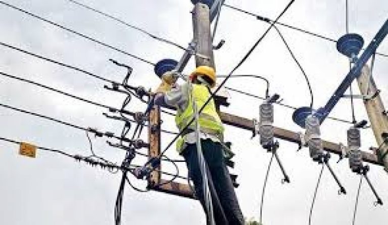 විදුලි කාර්මිකයින් සඳහා වෘත්තීය පිළිගැනීමක් ලබාදීමේ බලපත්‍ර ක්‍රමයක්