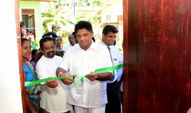 අමාත්‍ය සජිත් ප්‍රේමදාස මහතාගේ ප්‍රධානත්වයෙන් කළුතර “සිව්දෙවිගම” උදාගම්මානය ජනතා අයිතියට