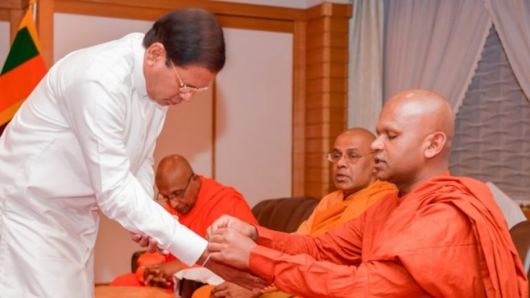 ජනපති සහ ජපානයේ පිහිටි ශ‍්‍රී ලංකා බෞද්ධ විහාරස්ථානවල නායක හිමිවරුන් අතර හමුවක්