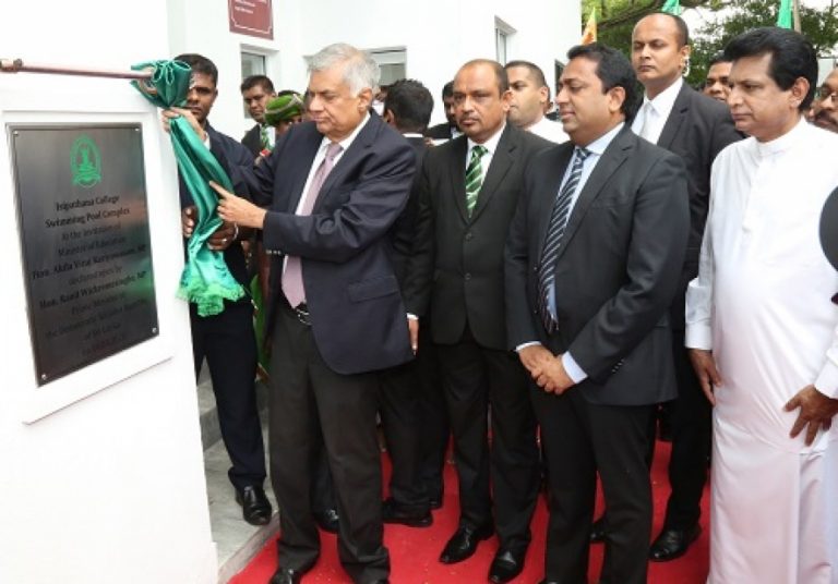 ඉසිපතන පිහිණුම් තටාකය සිසු අයිතියට