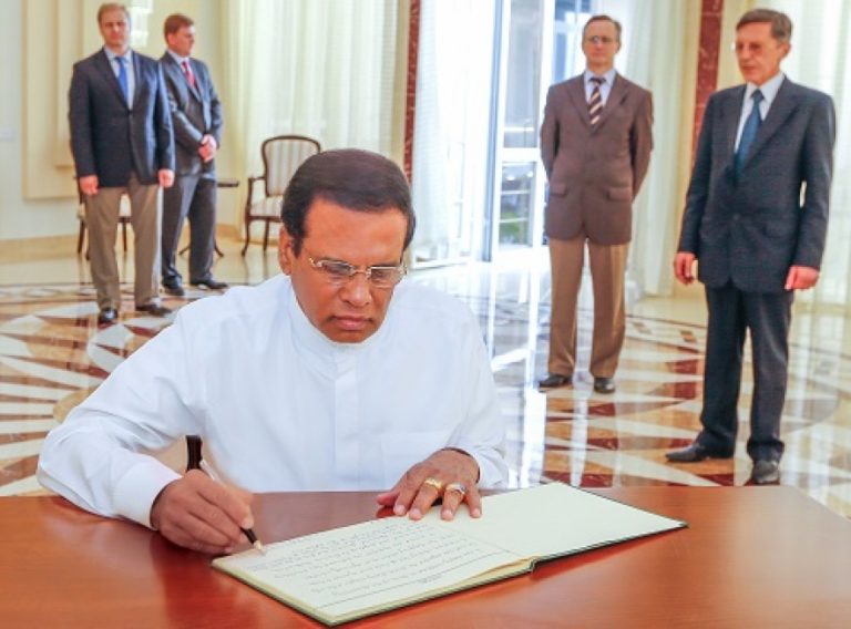 රුසියාවේ ඇති වූ ගින්න සම්බන්ධයෙන් ජනපති, රුසියානු තානාපති කාර්යාලයට ගොස් ශෝකය පළ කරයි