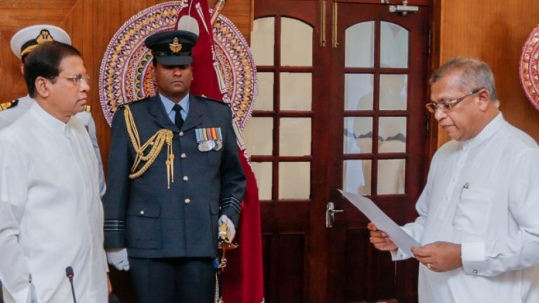 රංජිත් මද්දුම බණ්ඩාර මහතා නීතිය හා සාමය පිළිබඳ කැබිනට් අමාත්‍යවරයා ලෙස දිවුරුම් දෙයි