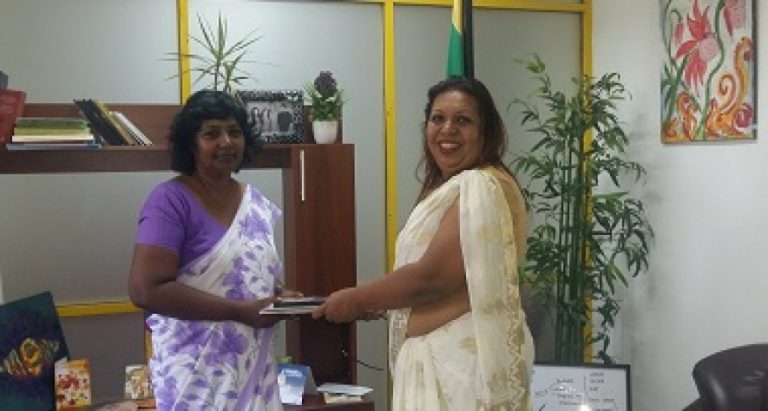 ළමා ආරක්ෂාව පිළිබඳව හා ගැහැණු ළමයාගේ අයිතිවාසිකම් පිළිබඳ කාන්තා වෘත්තිකයන් දැනුවත් කිරීමේ විශේෂ වැඩසටහනක්