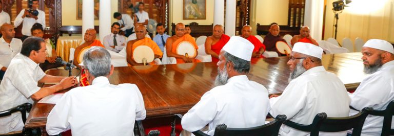 මහනුවර ගැටලුව විසඳීමට ආගමික නායකයින් හා ආරක්ෂක අංශ සමඟ ජනපති විශේෂ සාකච්ඡාවක්