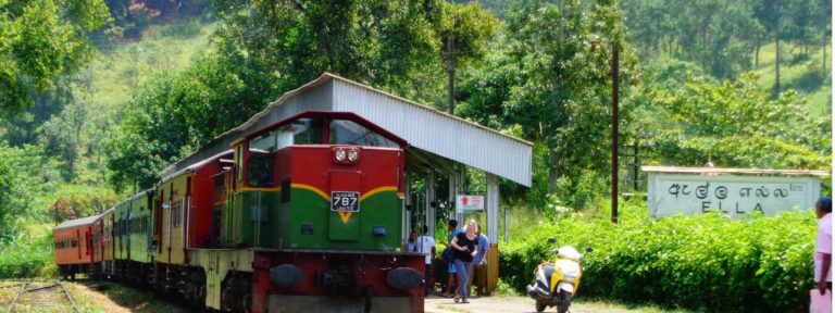 බදුල්ල තැපැල් දුම්රිය දෙමෝදරදී පීලී පනී – උඩරට දුම්රිය ධාවනයට බාධා