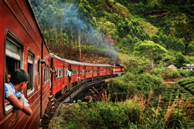 සිංහල හා හින්දු අලුත් අවුරුද්ද වෙනුවෙන් විශේෂ දුම්රිය සේවා 24ක් අද සිට