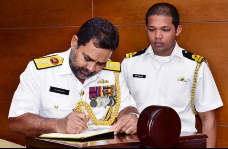 රියර් අද්මිරාල් නිමල් සරත්සේන මහතා නාවික හමුදා සේවයෙන් විශ්‍රාම ලබයි