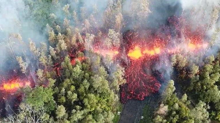 හවායි හි කිලෝඒයා ගිනි කන්ද පිපිරීමට ලක්වෙයි