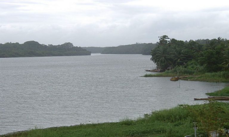 ගංඟා සියල්ලේම ජල මට්ටම පහළට