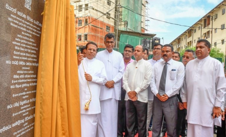 දෙමටගොඩ සියපත් සෙවණ මහල් නිවාස සංකීර්ණය ජනපති අතින් ජනතා අයිතියට