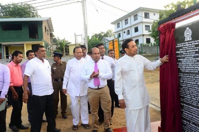 අම්පාර මහ රෝහලේ සංවර්ධන ව්‍යාපෘති රැසක් ජනතා අයිතියට සෞඛ්‍ය අැමති ප්‍රධානත්වයෙන්