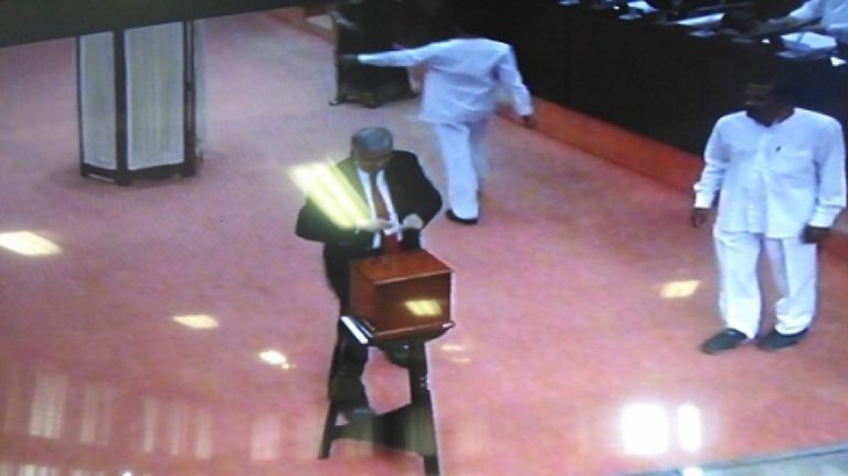 පාර්ලිමේන්තුවේ නියෝජ්‍ය කථානායක තෝරා පත් කරගැනීමේ රහස් ඡන්දය ආරම්භ වෙයි