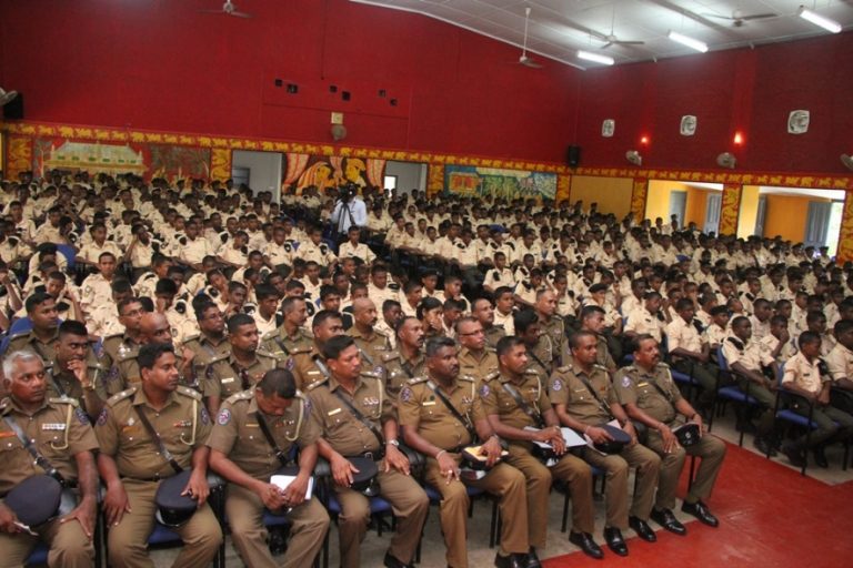පාසල් ශිෂ්‍යභට කඳවුරක් කළුතර ශ්‍රී ලංකා පොලිස් විද්‍යාලයේ දී