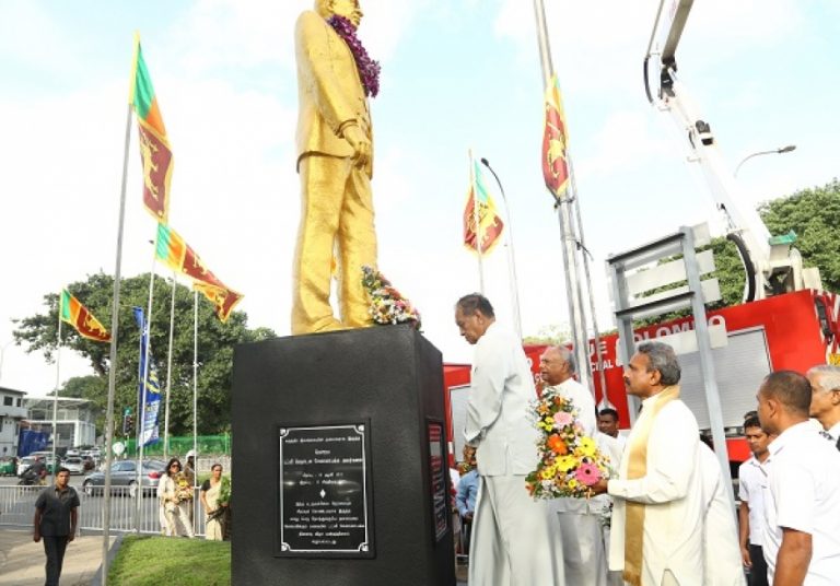 දිවගංත අග්‍රාමාත්‍ය ඩඩ්ලි සේනානායක ශ්‍රීමතානන්ගේ 107 ජන්ම සංවත්සර සමරු උළෙල