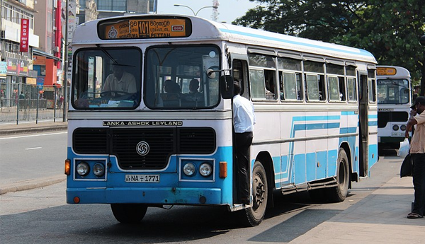 මාර්ග අංක 100 සහ 101 බස් රථ වර්ජනයක