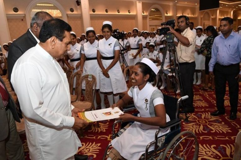 බෝනොවන රෝග විශාල අභියෝගයක් – සීනි භාවිතය අවම කිරිම සඳහා රසකැවිලි නිෂ්පාදනයටත් නීතිරීති