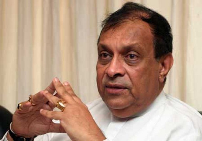 ආණ්ඩුක්‍රම ව්‍යවස්ථා කටයුතු පිළිබඳ කාරක සභාවට මන්ත්‍රීවරුන් තිදෙනෙක් නම් කරයි – කතානායක