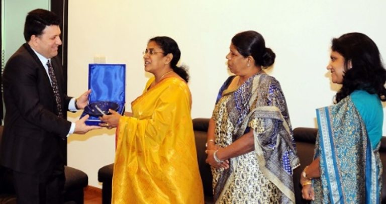නීතිඥ තලතා අතුකෝරළ මහත්මිය සහ ශ්‍රී ලංකාවේ ඇෆ්ගනිස්ථාන තානාපති අතර හමුවක්