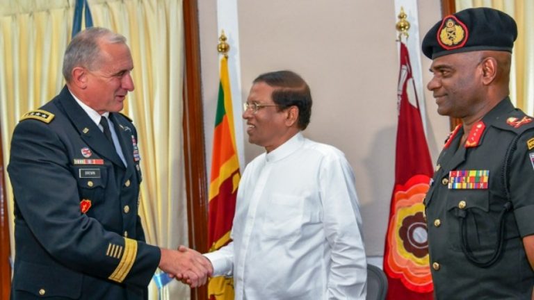 ජෙනරාල් රොබට් බී. බ‍්‍රවුන් මහතා සහ ජනපති අතර හමුවක්