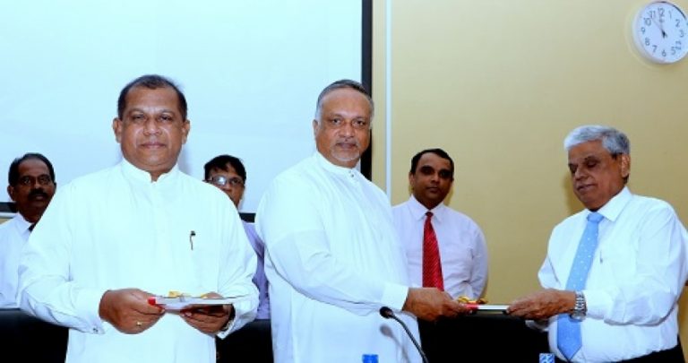 රාජ්‍ය ආයතනවල ඵලදායිතාව වැඩිකිරිමෙන් ජනතාවට හොඳ සේවාවක් ලබා දිය හැකියි