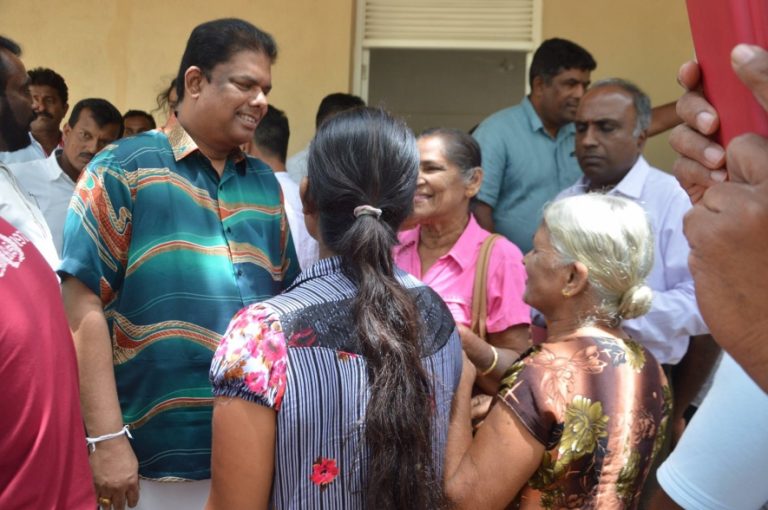 ඉඩම් ඔප්පු ලබාගැනීම පිළිබඳ පුත්තලම ජනතාව දැනුම්වත් කිරීමේ වැඩසටහනක්