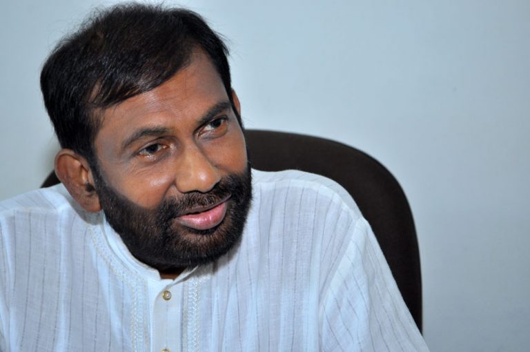 රටපුරා සෑම දිස්ත්‍රික්කයක් ම ආවරණය වන පරිදි වෛද්‍ය සායන 12,000ක් ක්‍රියාත්මක කිරීමට සැලසුම්