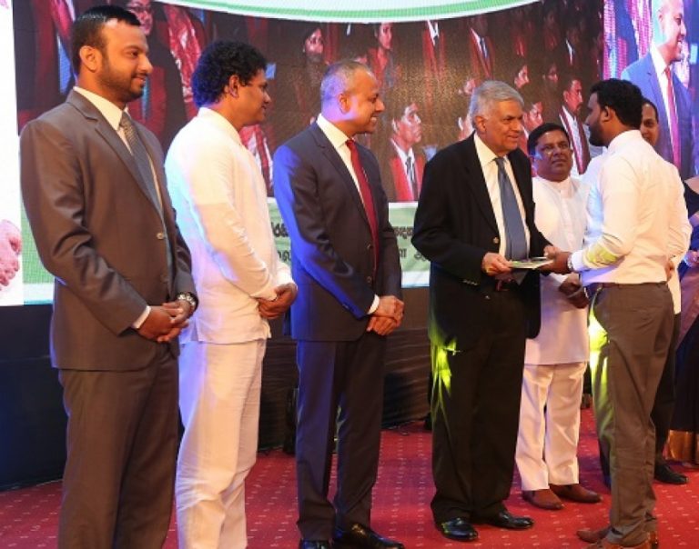 උපාධිධාරීන් සදහා සංවර්ධන නිලධාරී පත්වීම් ලබාදීම සිදු ක‌ෙ‌රේ