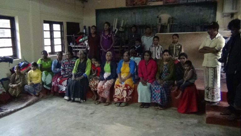 නායයාමේ අවධානමක් හ‌ේතුව‌ෙන් වතු පවුල් 23ක් ආරක්ෂිත ස්ථාන වෙත
