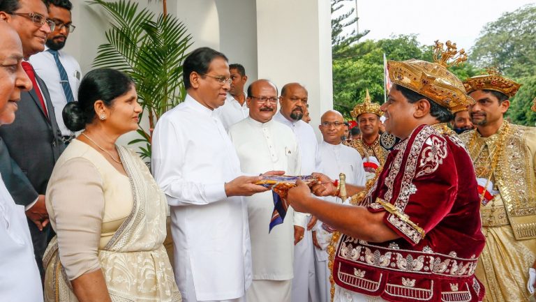 ඓතිහාසික ඇසළ මහා පෙරහැර මංගල්‍යය සාර්ථකව නිම කළ බවට සංදේශය ජනපතිට පිළිගන්වයි