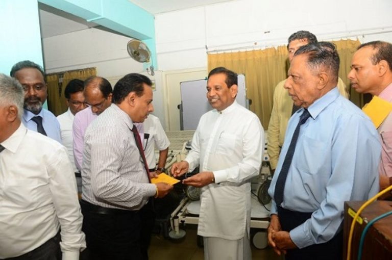 කළුතර දිස්ත්‍රික්කයේ රෝහල්වල හදිසි ප්‍රතිකාර ඒකක සදහා නවීන ඇදන්